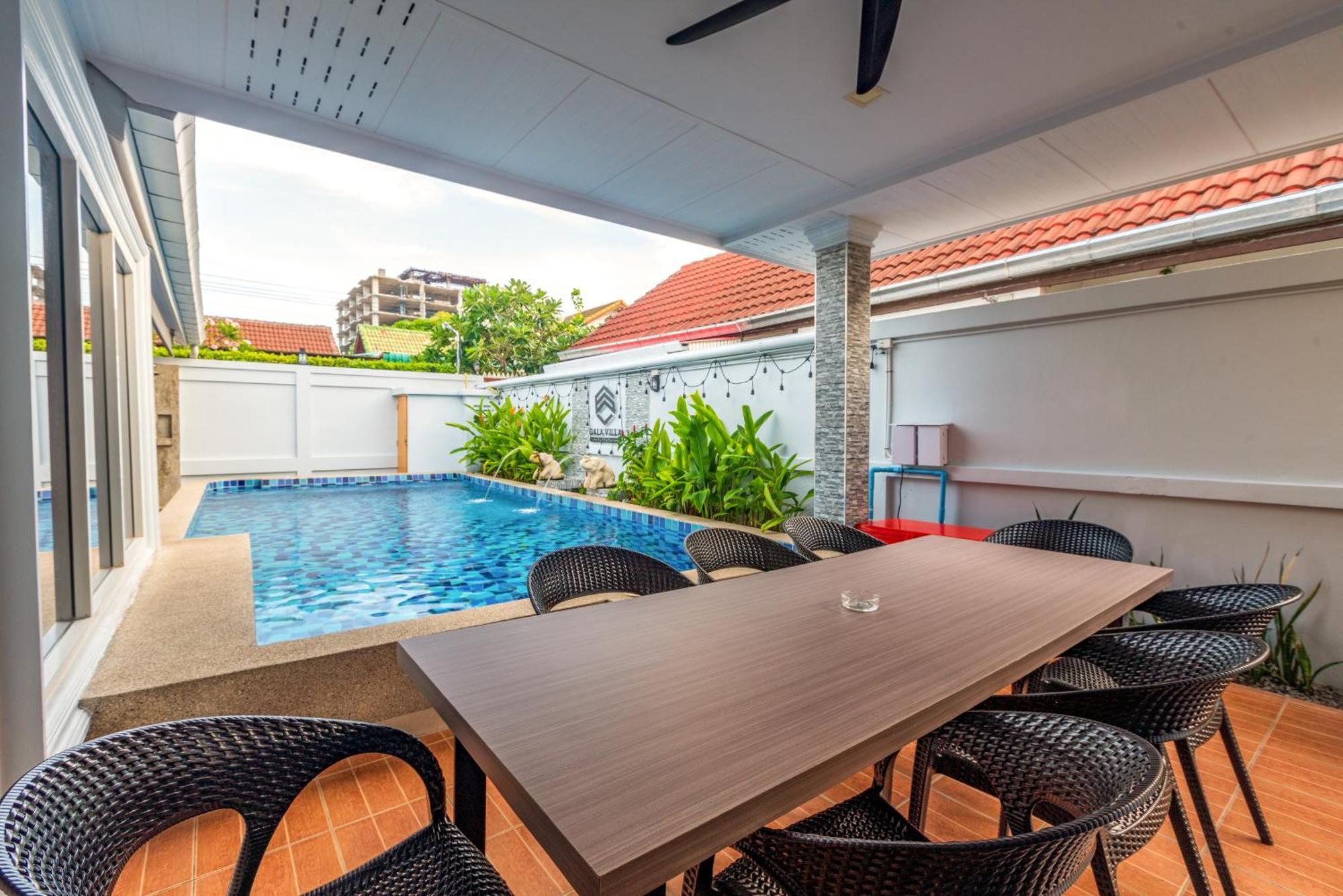Gala Holiday Villa Pattaya Exterior foto