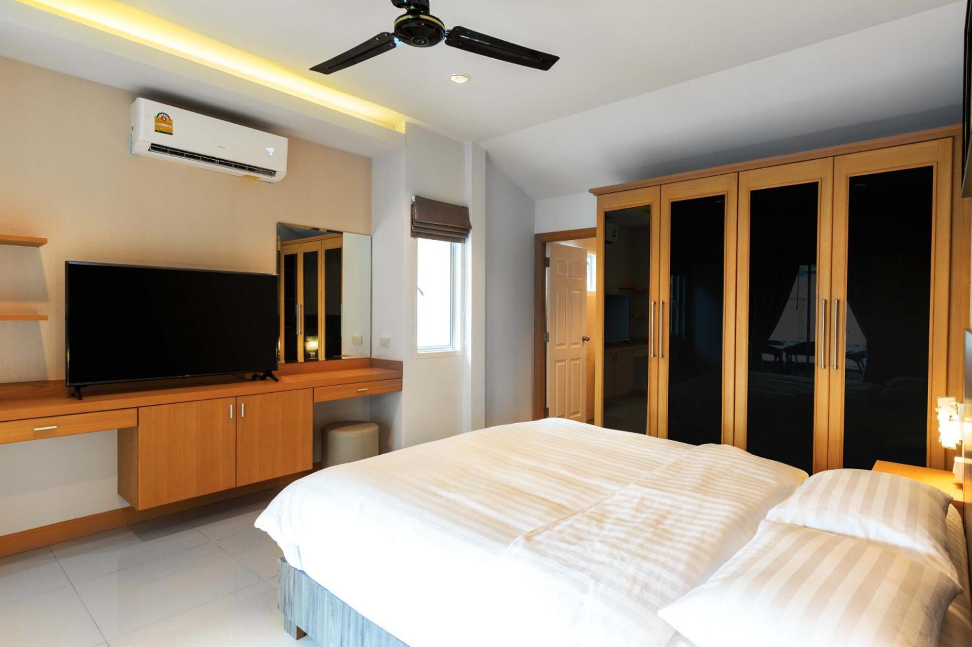 Gala Holiday Villa Pattaya Exterior foto