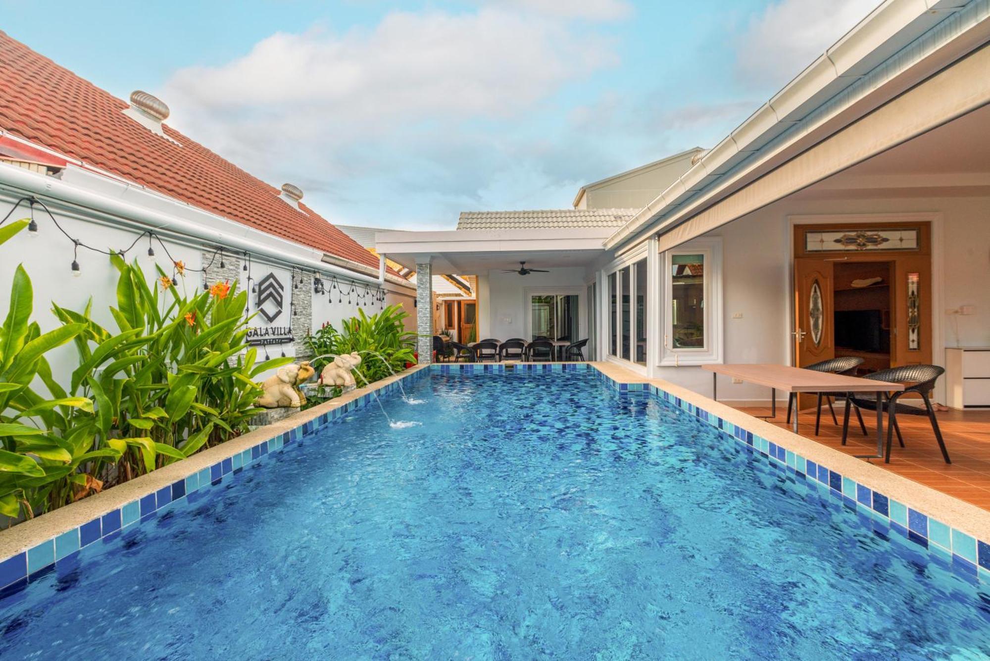 Gala Holiday Villa Pattaya Exterior foto