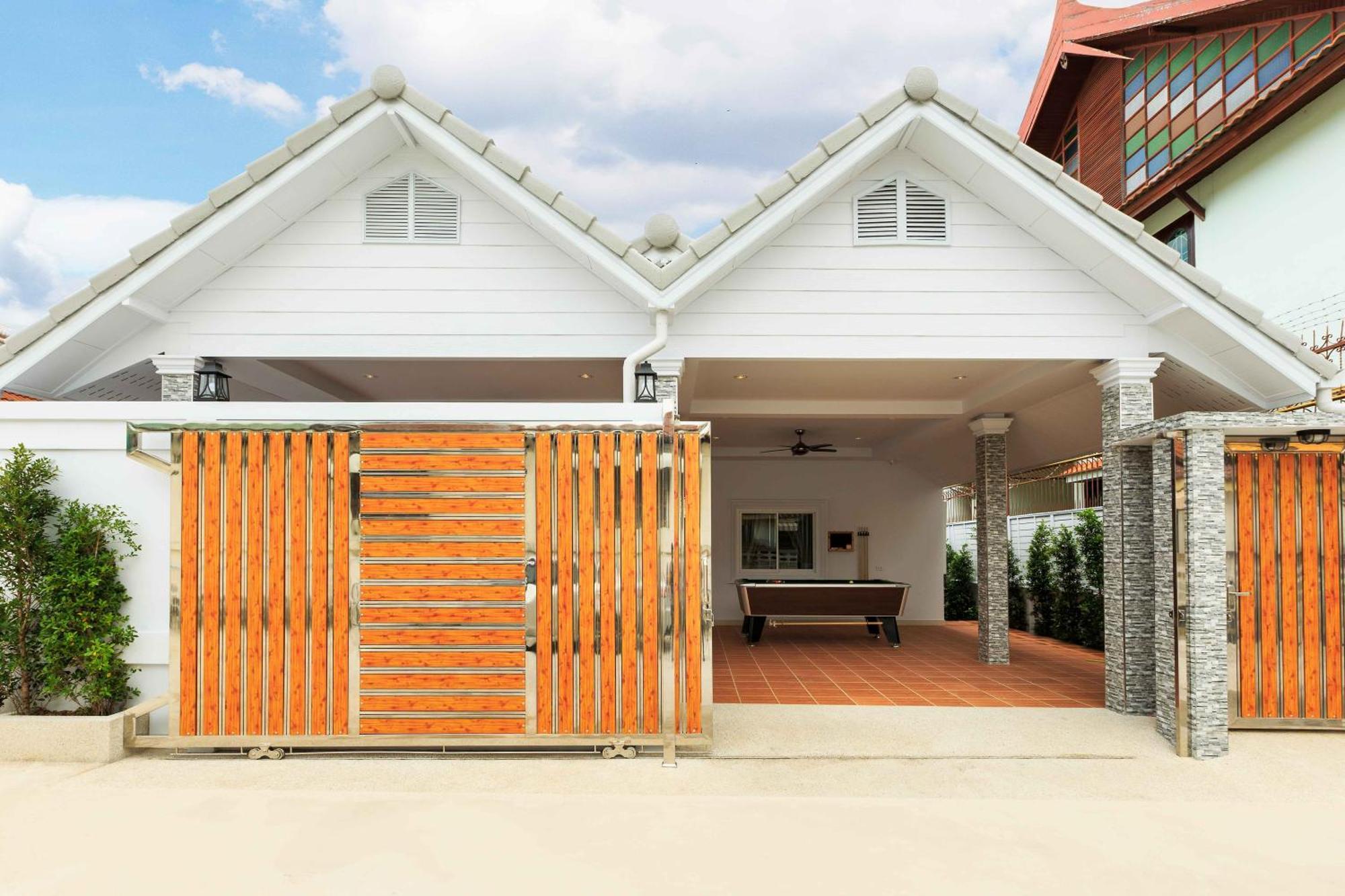 Gala Holiday Villa Pattaya Exterior foto