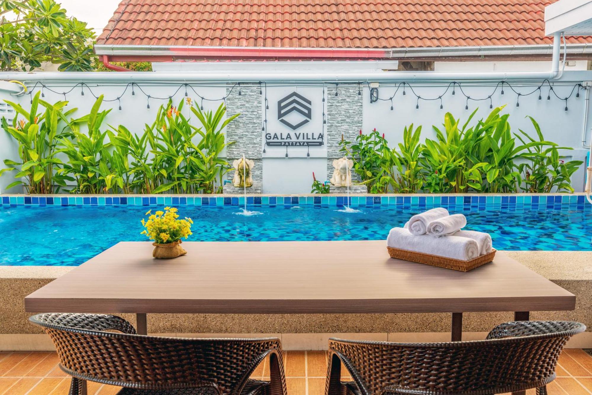 Gala Holiday Villa Pattaya Exterior foto