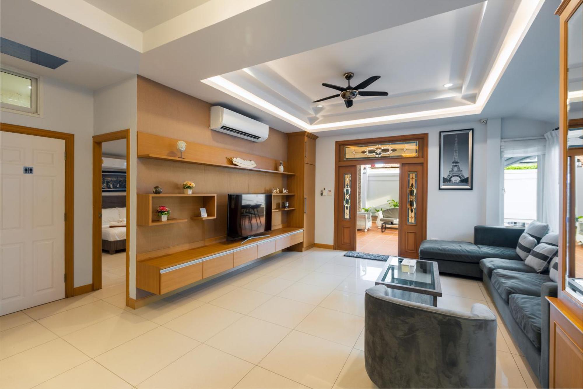 Gala Holiday Villa Pattaya Exterior foto